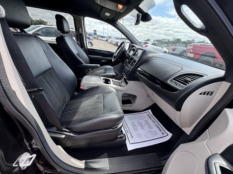 2019 Dodge Grand Caravan SXT - Photo 12 - Brainerd, MN 56401