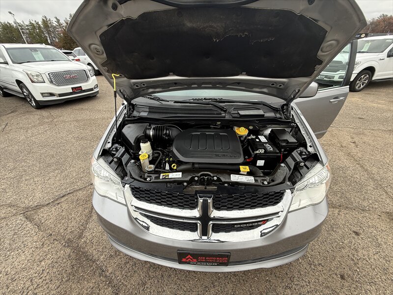 2020 Dodge Grand Caravan SXT - Photo 4 - Brainerd, MN 56401