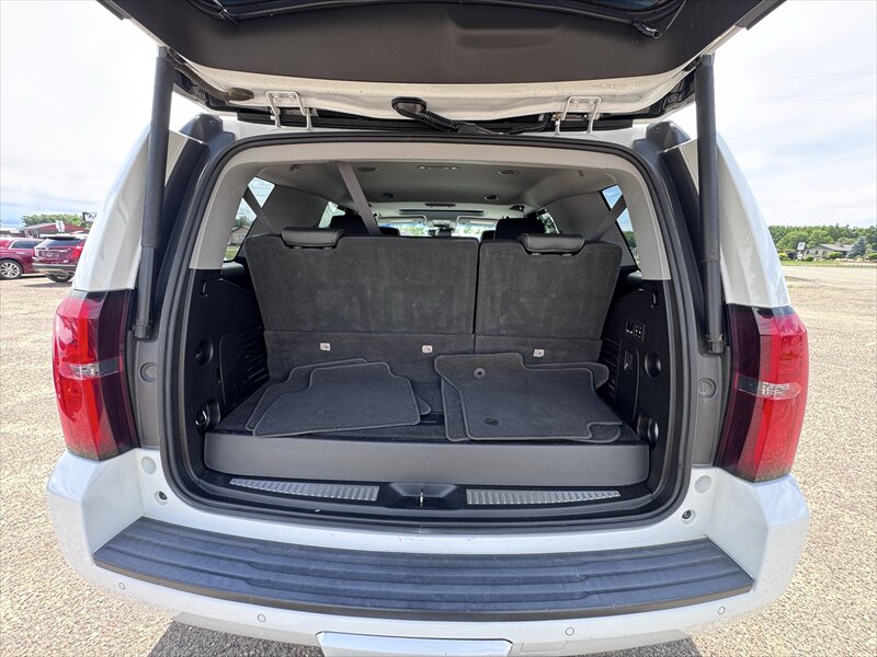 2018 Chevrolet Tahoe LT - Photo 9 - Brainerd, MN 56401