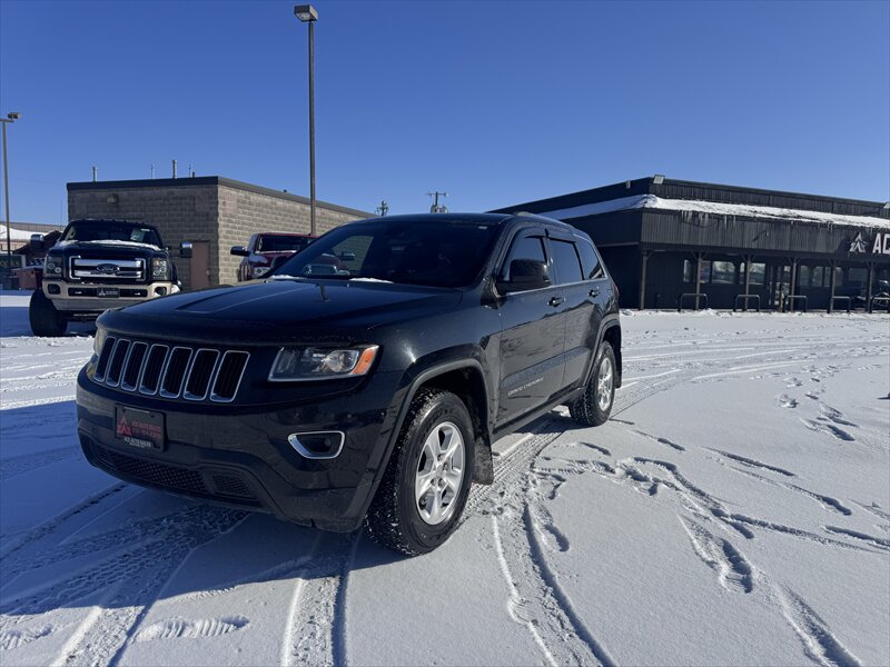 2016 Jeep Grand Cherokee Laredo   - Photo 1 - Brainerd, MN 56401