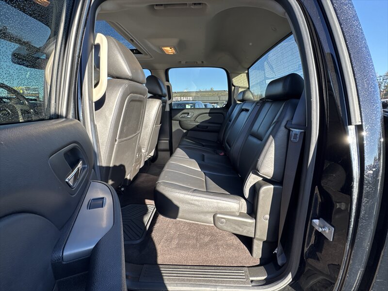 2012 Chevrolet Silverado 1500 LTZ - Photo 8 - Brainerd, MN 56401