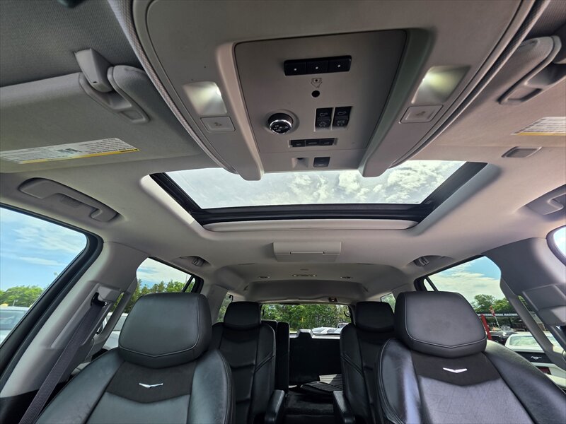 2015 Cadillac Escalade Luxury - Photo 9 - Brainerd, MN 56401