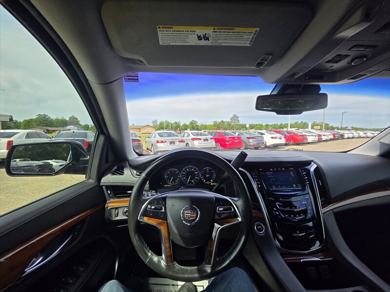 2015 Cadillac Escalade Luxury - Photo 16 - Brainerd, MN 56401