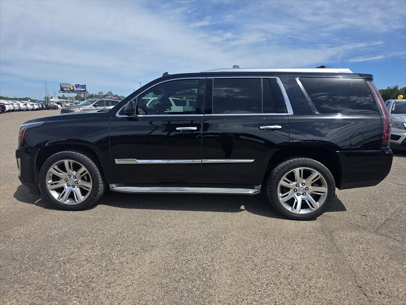2015 Cadillac Escalade Luxury - Photo 6 - Brainerd, MN 56401