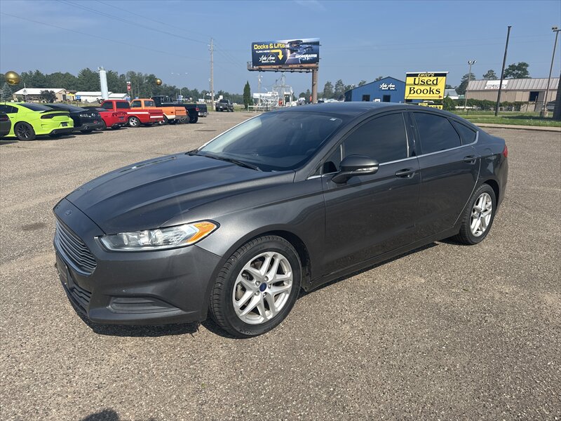 2016 Ford Fusion SE - Photo 1 - Brainerd, MN 56401