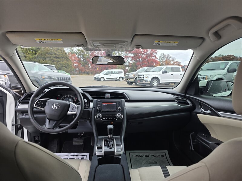 2016 Honda Civic LX   - Photo 11 - Brainerd, MN 56401