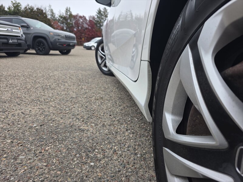 2016 Honda Civic LX   - Photo 5 - Brainerd, MN 56401