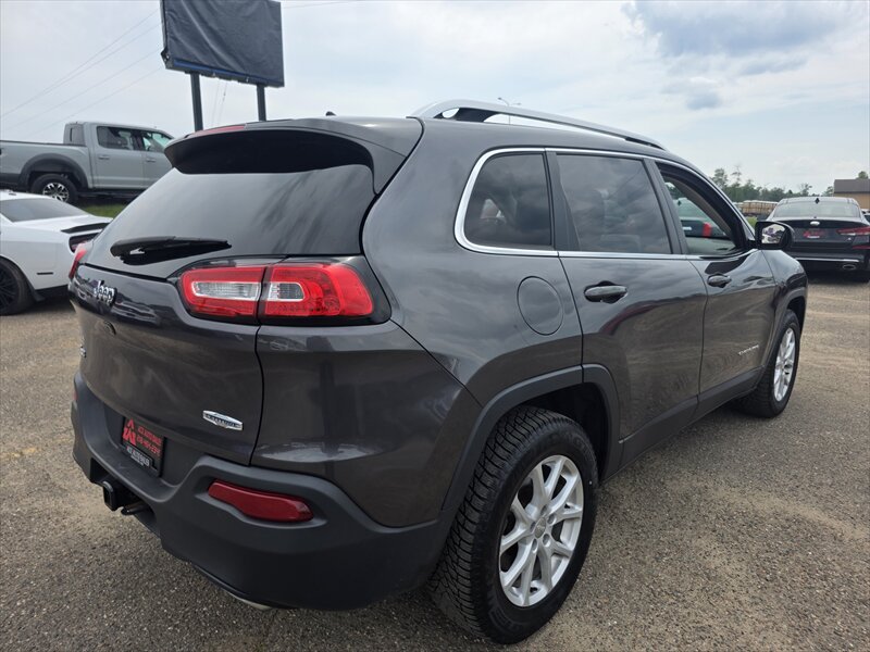 2017 Jeep Cherokee Latitude - Photo 4 - Brainerd, MN 56401