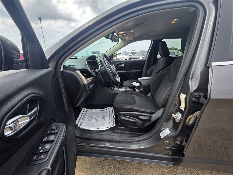 2017 Jeep Cherokee Latitude - Photo 7 - Brainerd, MN 56401