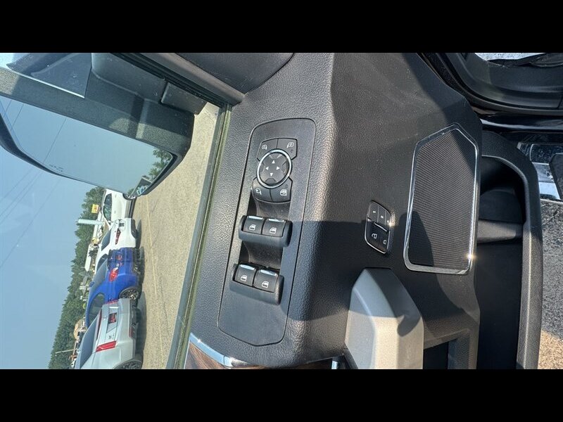 2018 Ford F-150 Lariat - Photo 18 - Brainerd, MN 56401