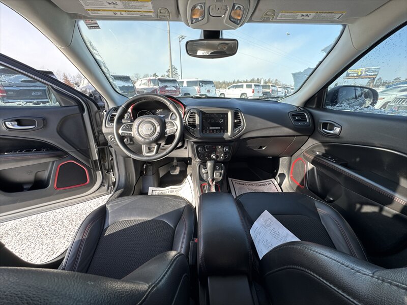 2020 Jeep Compass Trailhawk - Photo 10 - Brainerd, MN 56401