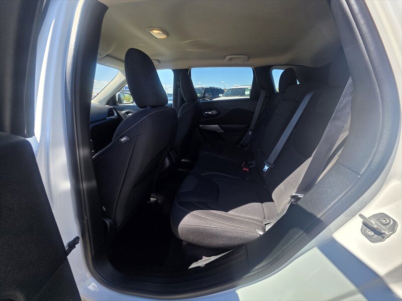 2017 Jeep Cherokee Latitude - Photo 9 - Brainerd, MN 56401