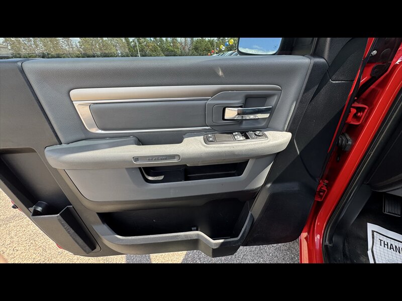 2014 RAM 1500 Tradesman - Photo 9 - Brainerd, MN 56401