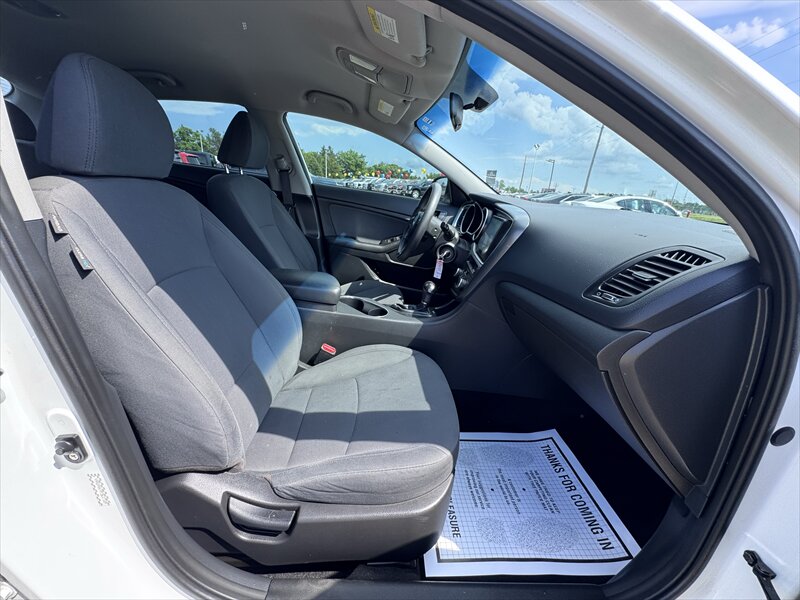2015 Kia Optima LX - Photo 13 - Brainerd, MN 56401