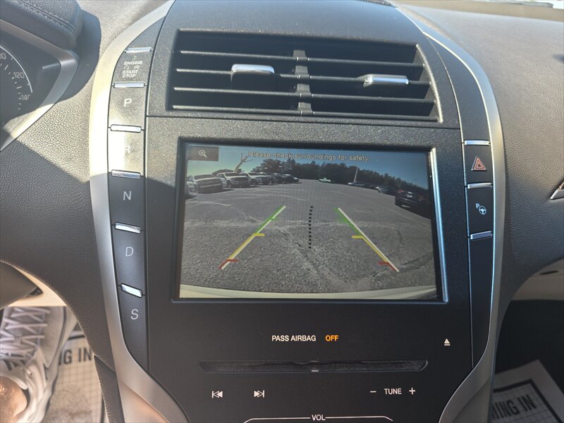 2014 Lincoln MKZ/Zephyr - Photo 9 - Brainerd, MN 56401