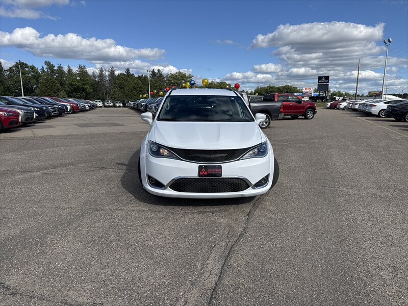 2018 Chrysler Pacifica Touring L - Photo 7 - Brainerd, MN 56401