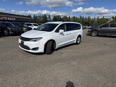 2018 Chrysler Pacifica Touring L Van