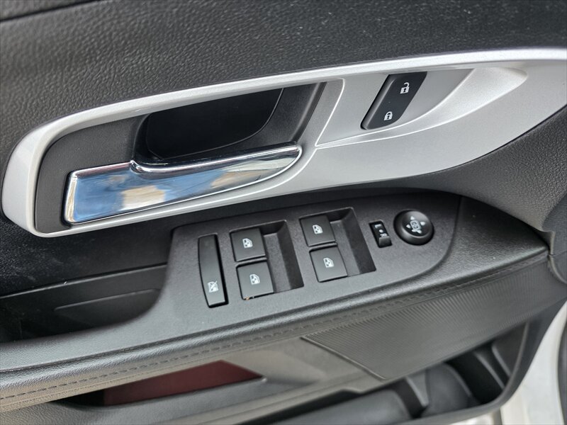 2017 Chevrolet Equinox LT - Photo 10 - Brainerd, MN 56401