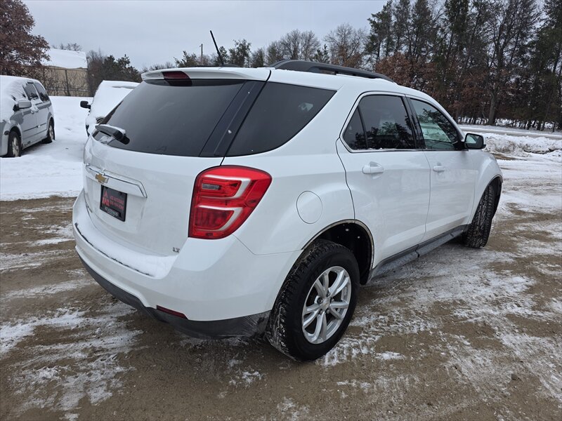 2017 Chevrolet Equinox LT - Photo 3 - Brainerd, MN 56401