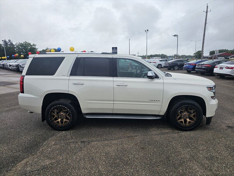 2015 Chevrolet Tahoe LTZ - Photo 5 - Brainerd, MN 56401