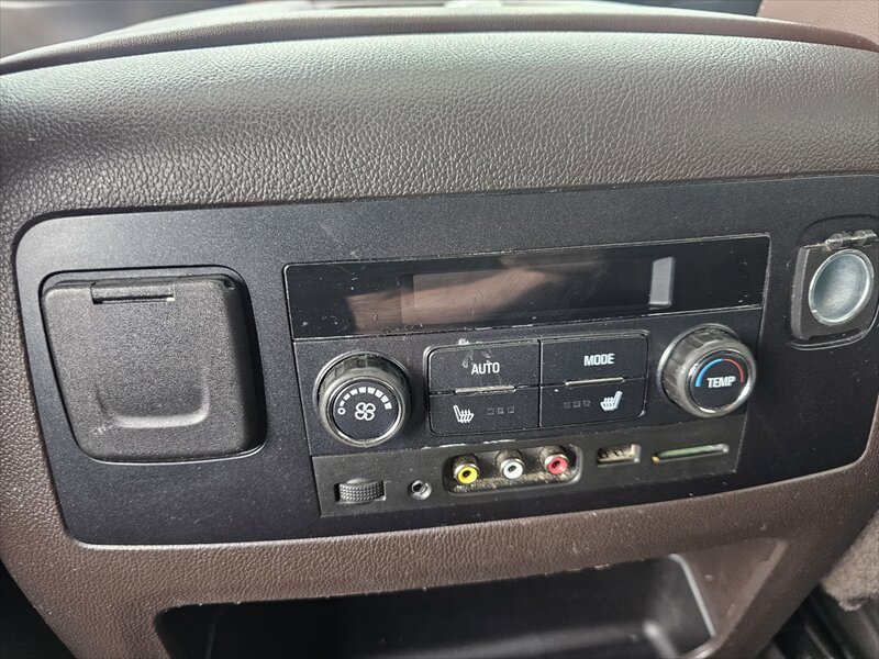 2015 Chevrolet Tahoe LTZ - Photo 14 - Brainerd, MN 56401