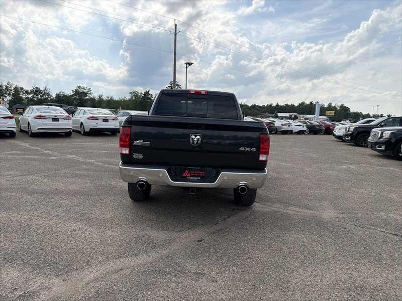 2016 RAM 1500 SLT - Photo 8 - Brainerd, MN 56401