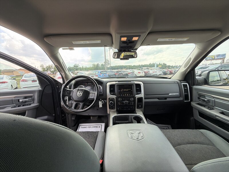 2016 RAM 1500 SLT - Photo 11 - Brainerd, MN 56401