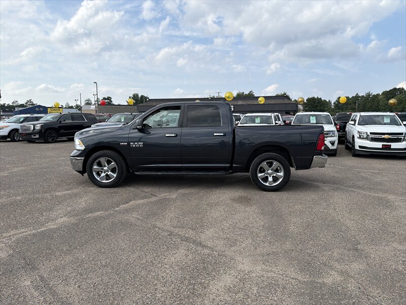 2016 RAM 1500 SLT - Photo 5 - Brainerd, MN 56401