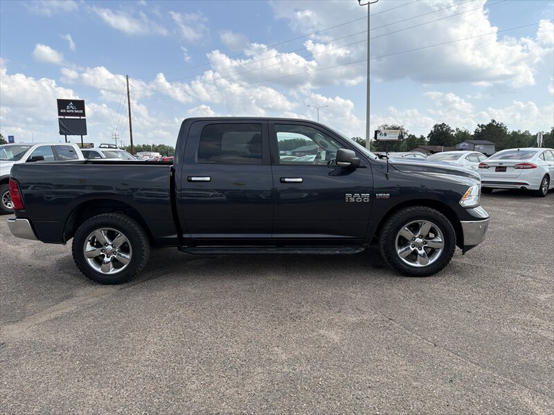 2016 RAM 1500 SLT - Photo 6 - Brainerd, MN 56401
