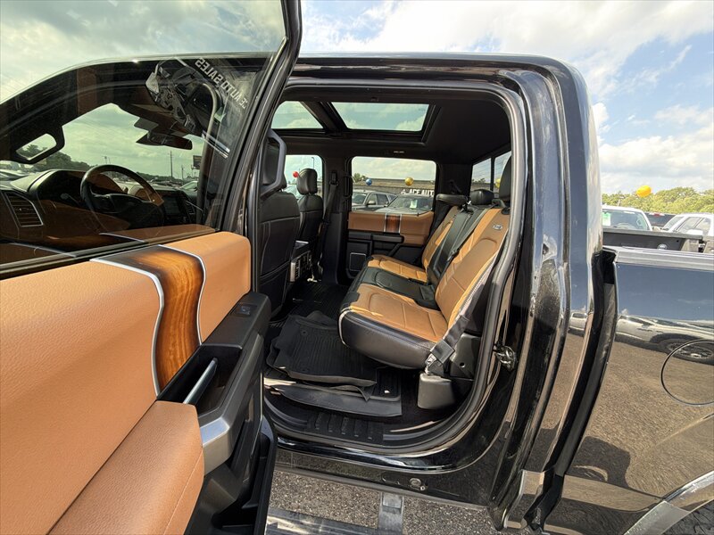2017 Ford F-150 Limited - Photo 20 - Brainerd, MN 56401