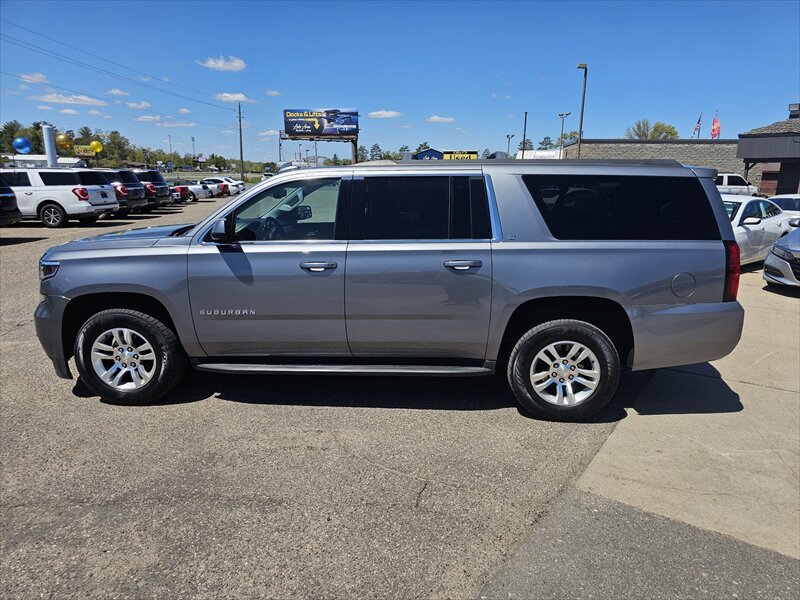 2020 Chevrolet Suburban LT - Photo 7 - Brainerd, MN 56401