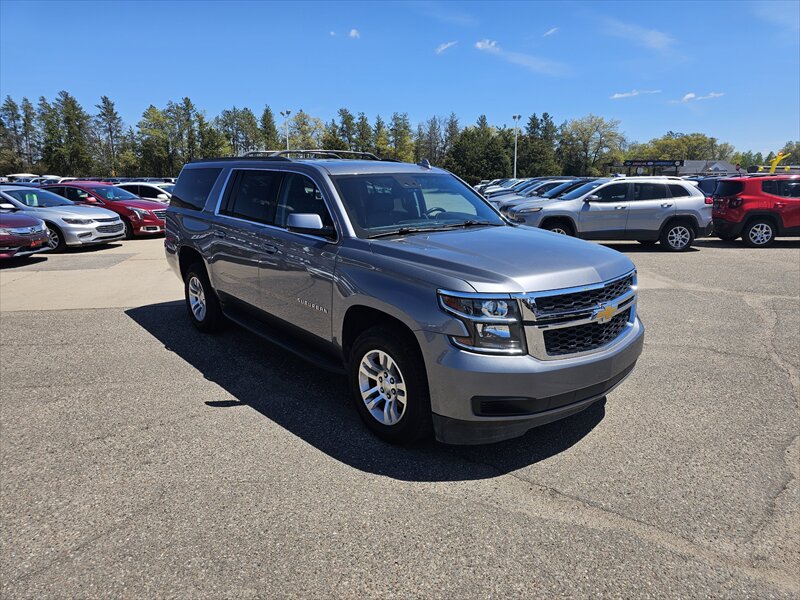 2020 Chevrolet Suburban LT - Photo 2 - Brainerd, MN 56401
