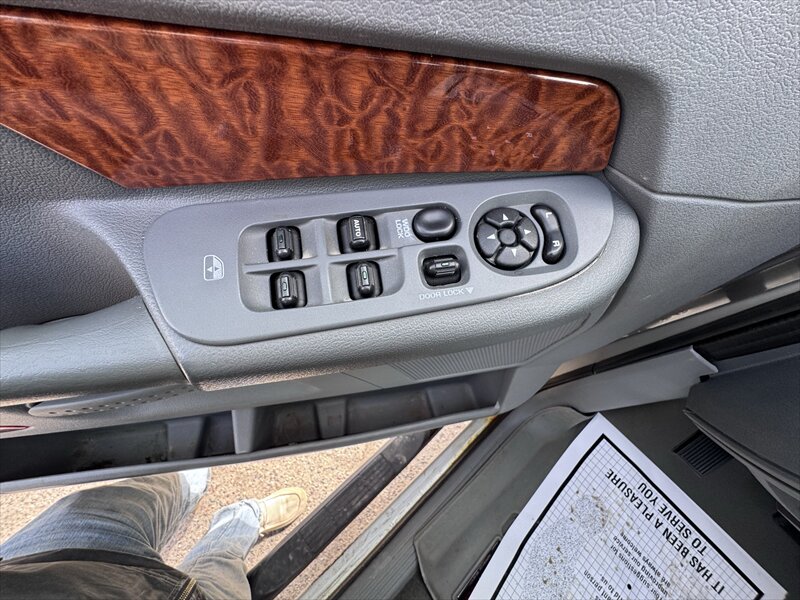 2006 Dodge Ram 2500 ST - Photo 14 - Brainerd, MN 56401