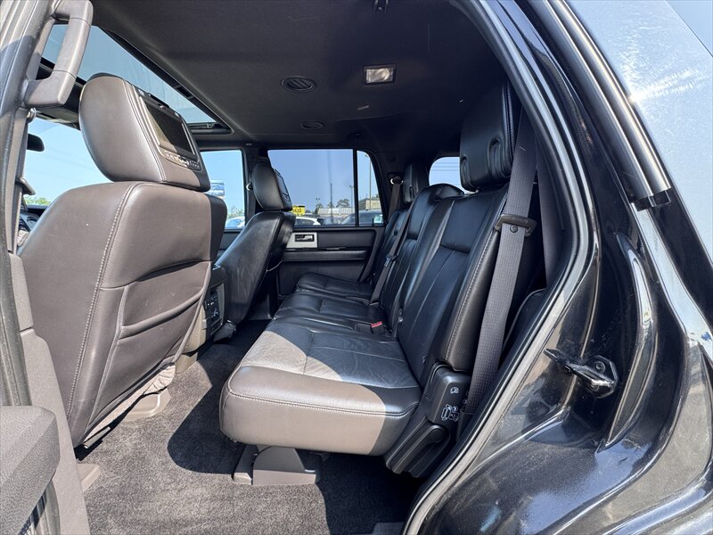2013 Ford Expedition Limited - Photo 11 - Brainerd, MN 56401