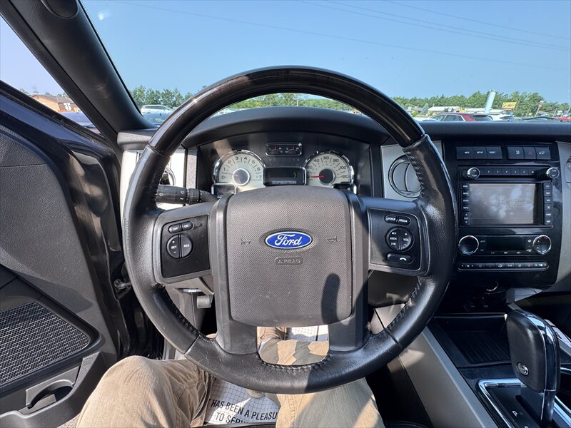 2013 Ford Expedition Limited - Photo 17 - Brainerd, MN 56401