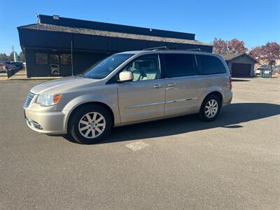 2013 Chrysler Town & Country Touring Van