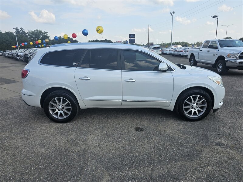 2016 Buick Enclave Leather - Photo 8 - Brainerd, MN 56401