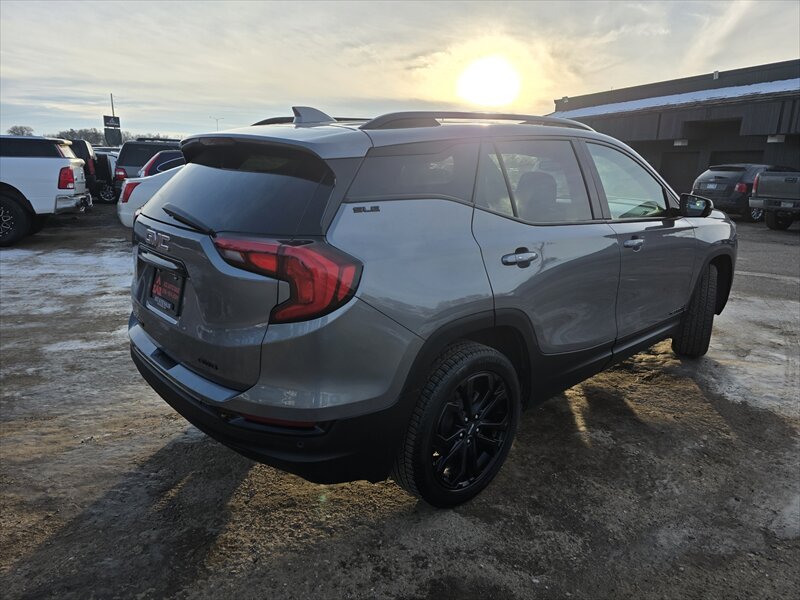 2020 GMC Terrain SLE - Photo 4 - Brainerd, MN 56401