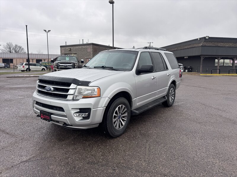 2017 Ford Expedition XLT   - Photo 1 - Brainerd, MN 56401