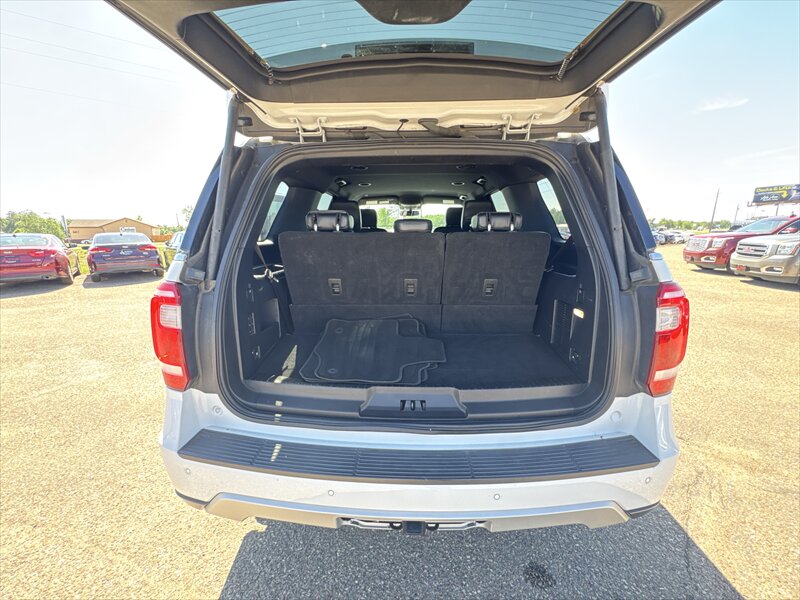 2019 Ford Expedition XLT - Photo 11 - Brainerd, MN 56401