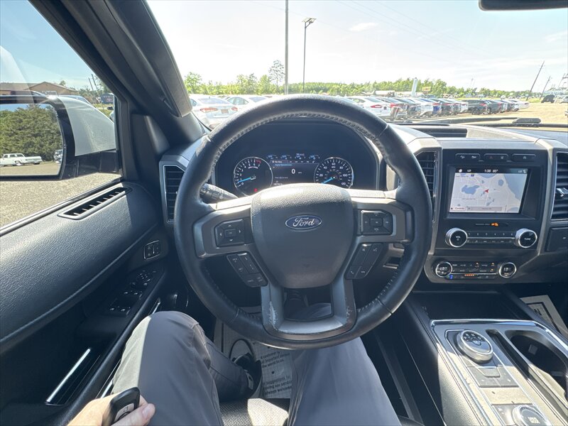 2019 Ford Expedition XLT - Photo 14 - Brainerd, MN 56401
