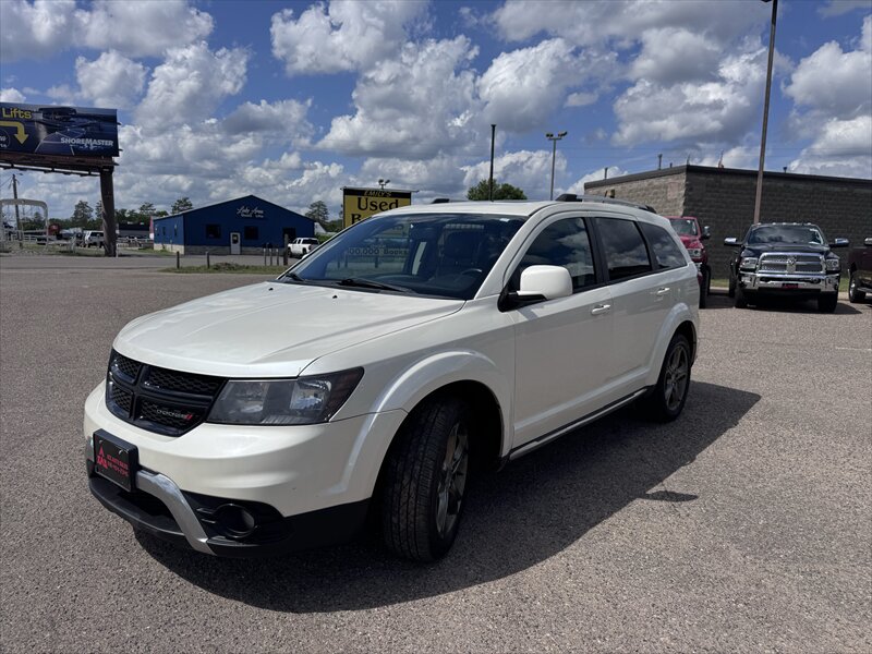 2017 Dodge Journey Crossroad   - Photo 1 - Brainerd, MN 56401