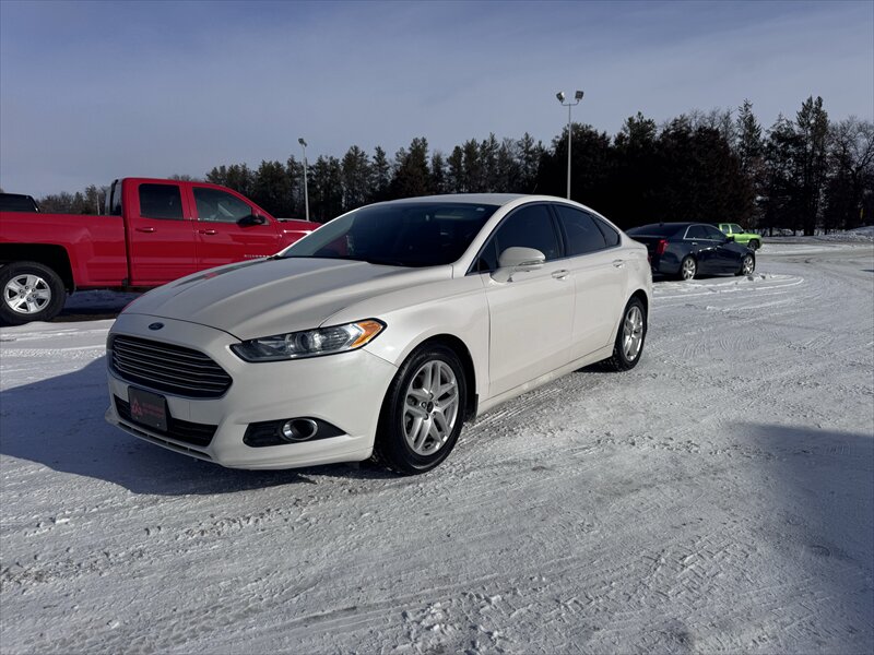 2016 Ford Fusion SE   - Photo 1 - Brainerd, MN 56401