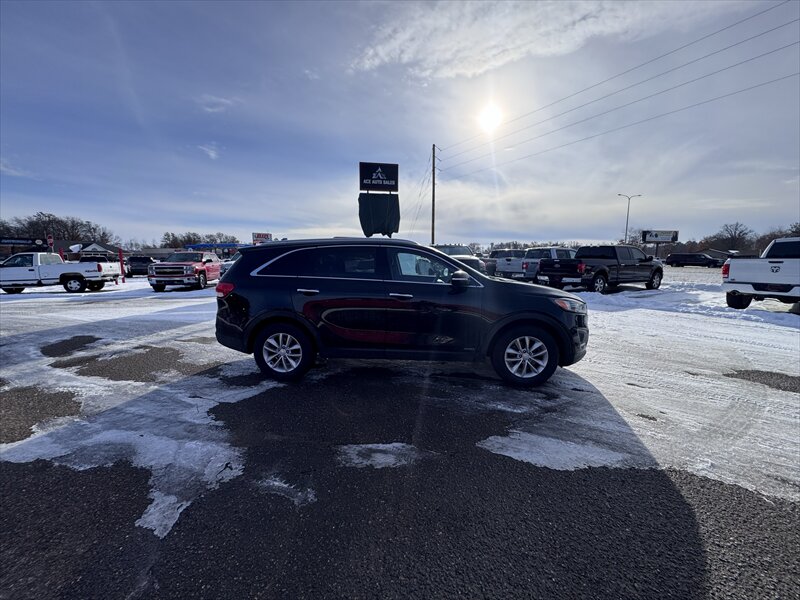 2018 Kia Sorento LX - Photo 8 - Brainerd, MN 56401
