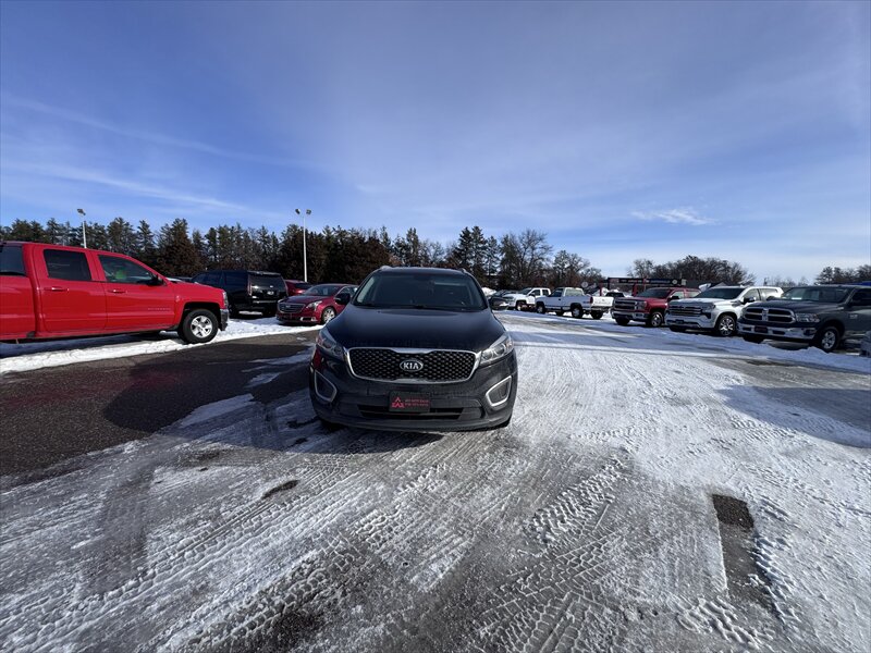 2018 Kia Sorento LX - Photo 5 - Brainerd, MN 56401