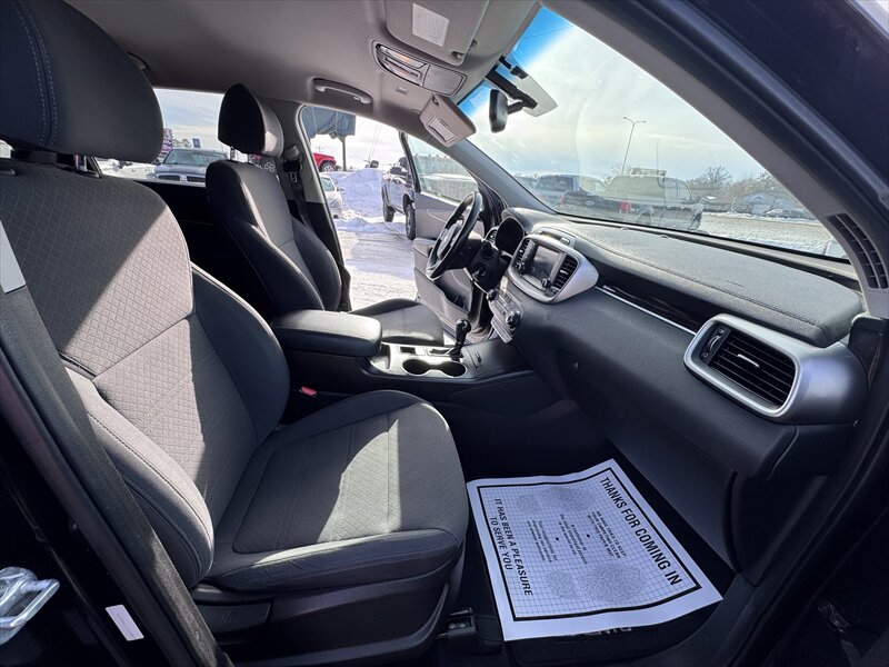 2018 Kia Sorento LX - Photo 10 - Brainerd, MN 56401