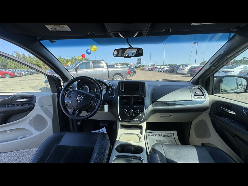 2017 Dodge Grand Caravan SXT - Photo 10 - Brainerd, MN 56401