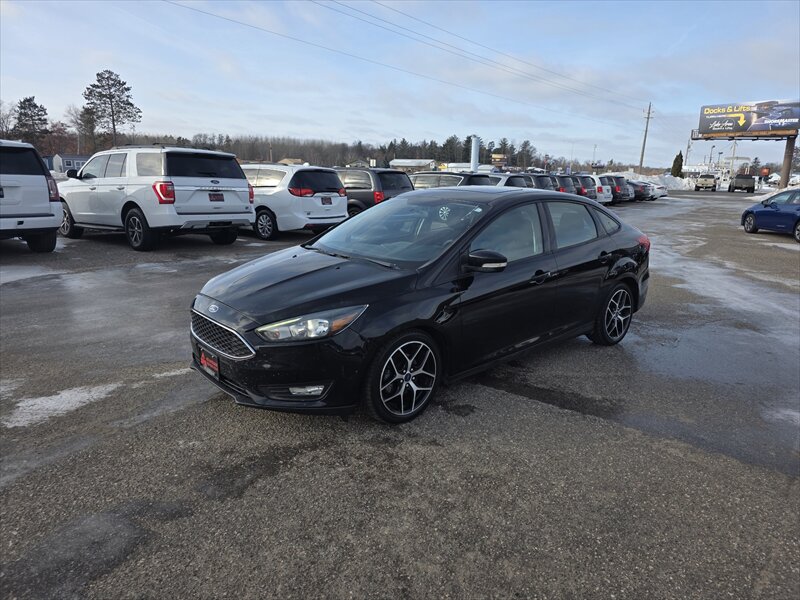 2018 Ford Focus SEL   - Photo 1 - Brainerd, MN 56401