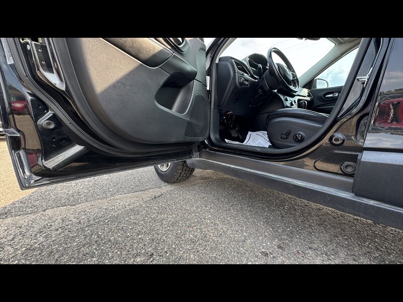 2020 Jeep Cherokee Trailhawk - Photo 10 - Brainerd, MN 56401