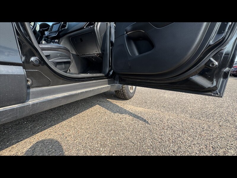 2020 Jeep Cherokee Trailhawk - Photo 11 - Brainerd, MN 56401